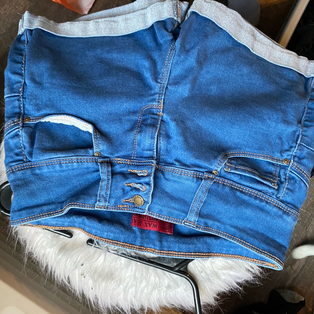Fashion Nova clothing.